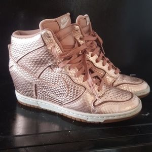 Nike wedge sneaker